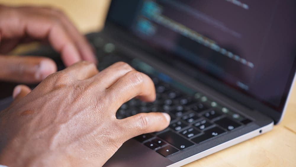 Working in a connected order-to-invoice system